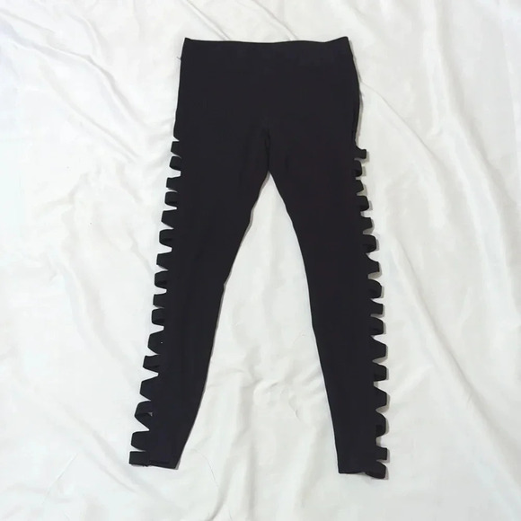 Express Peek-A-Boo Cutout Leggings, Color Black Size S - Picture 2 of 15
